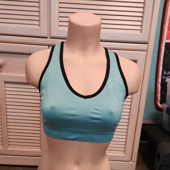 mirity Other - Sports Bra in mint green